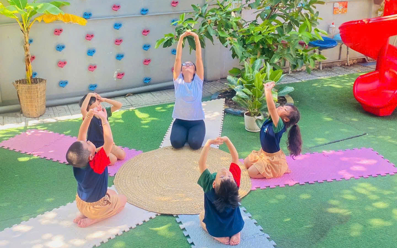 Bé học tập tại trường mầm non song ngữ Ngôi Sao Toàn Cầu